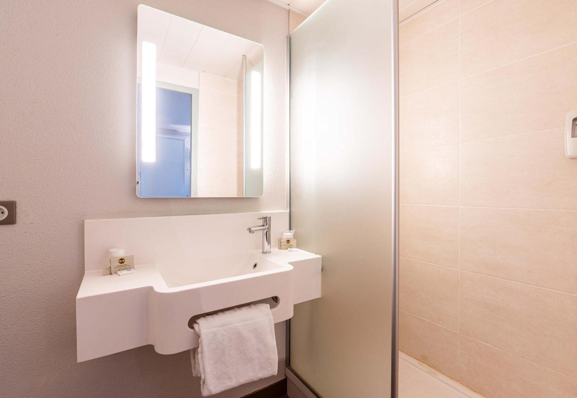 B&B Hotels Saint Jean De Maurienne Sainte-Marie-de-Cuines Buitenkant foto